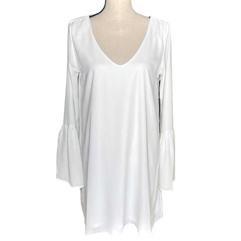 Lulus Guest of Honor White Flounce Sleeve Shift Dress Womens Medium NWT - Picture 3 of 10